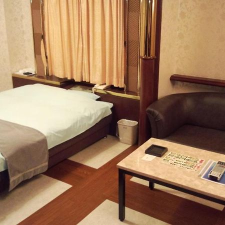 Hotel Itan Екстериор снимка